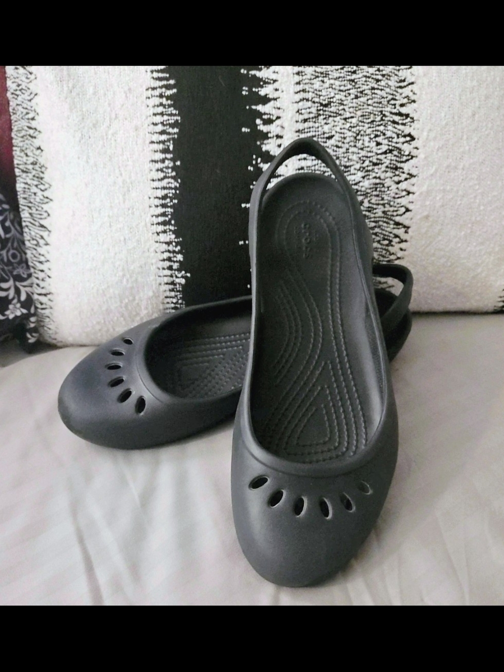 CROCS Women’s Black Slip-On Comfort Flats
